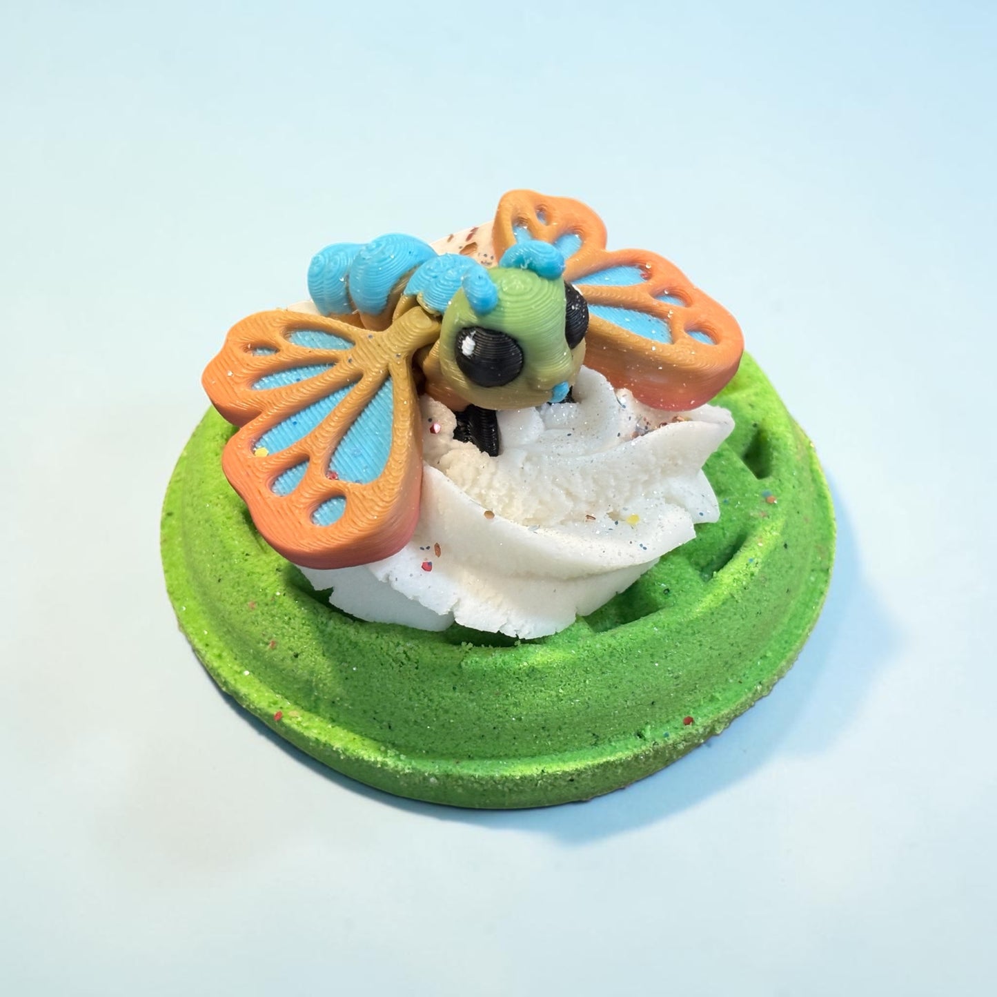 Bath Bomb with Bubble Frosting and 3D Toy